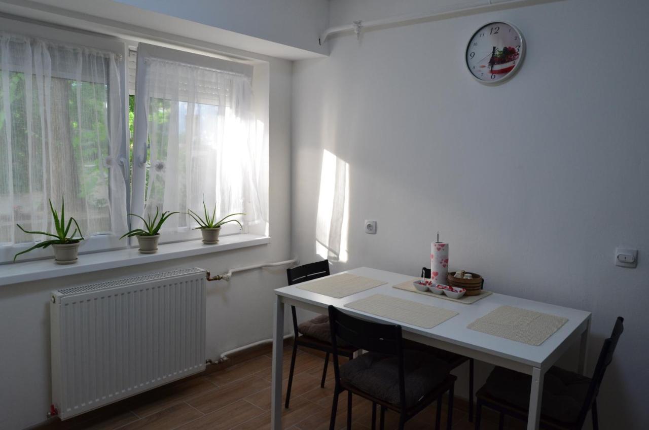 Mikmari Apartman 苏博蒂察 外观 照片